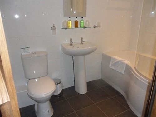 Hotel Llanerch 3*